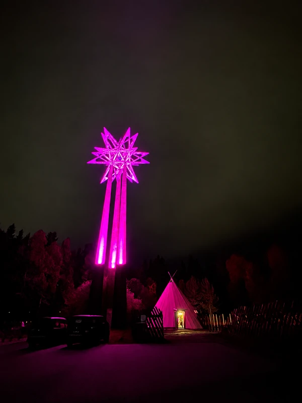 Keplerstjernen og lavvoen ved Camp Kepler på Gardermoen